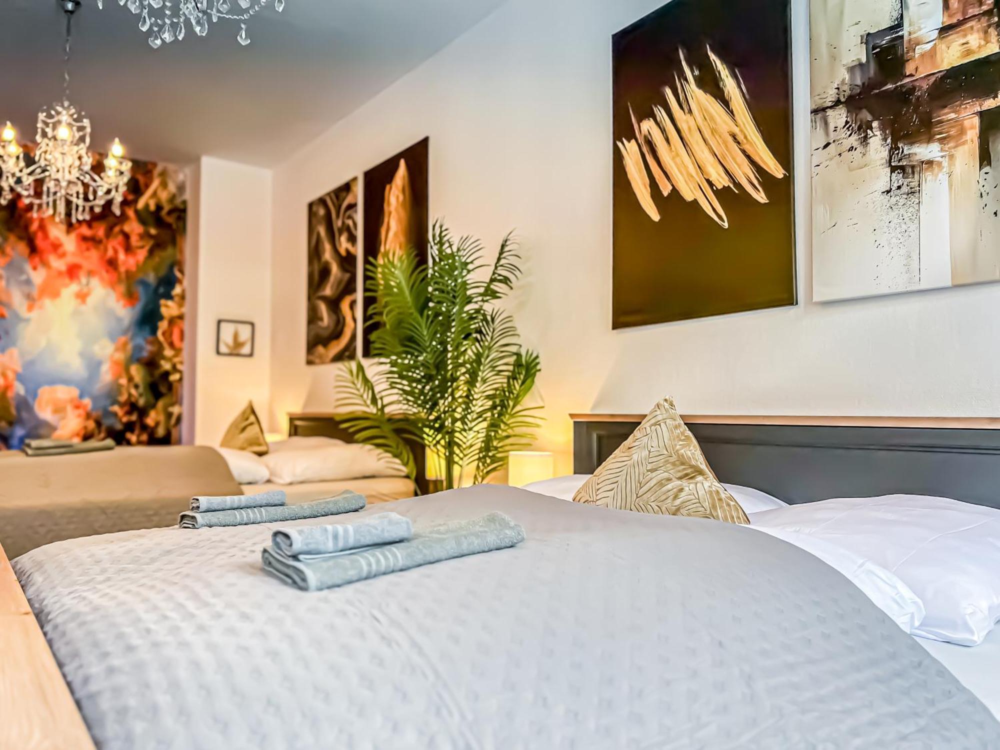 Grosse 3 Schlafzimmer Unterkunft Mit Kueche, Bad, Waschmaschine & Balkon Am Zoo ไลป์ซิก ภายนอก รูปภาพ
