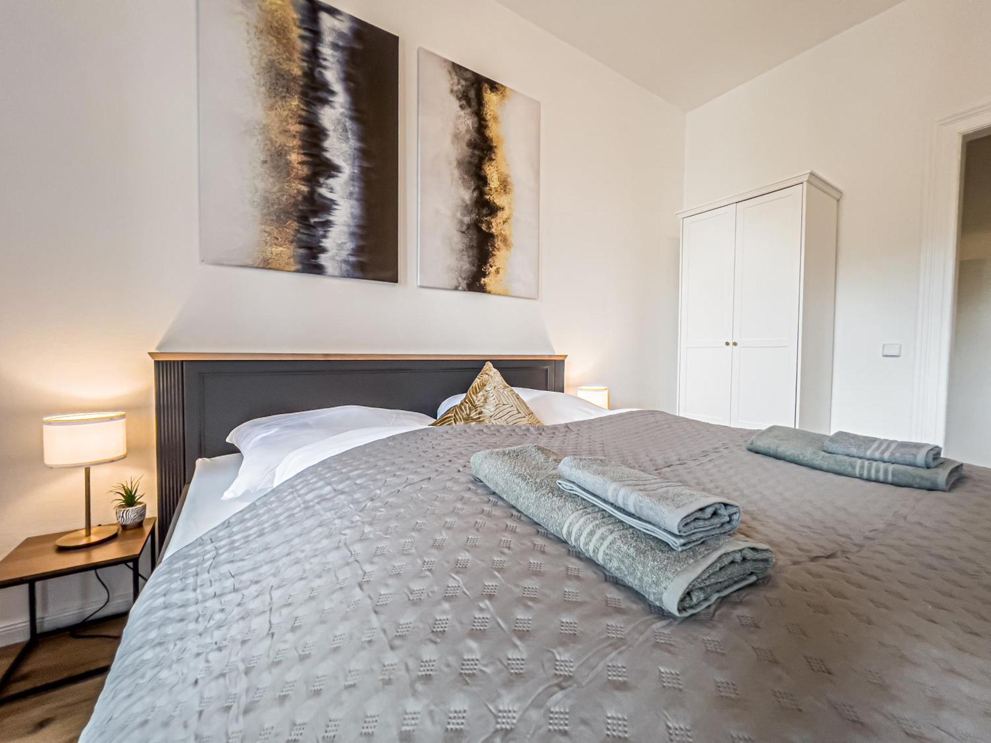 Grosse 3 Schlafzimmer Unterkunft Mit Kueche, Bad, Waschmaschine & Balkon Am Zoo ไลป์ซิก ภายนอก รูปภาพ
